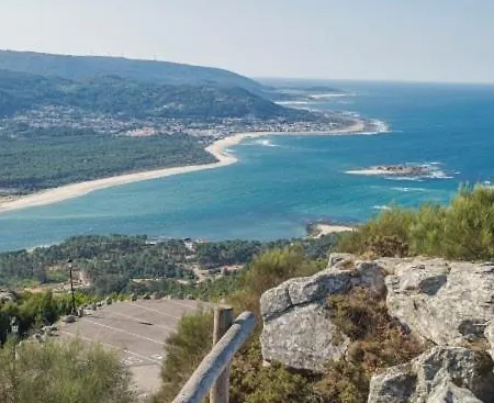 Casa Con Piscina A Orilla Del Rio Mino 펜션 Tomiño