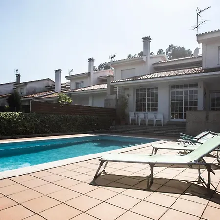 Casa Con Piscina A Orilla Del Rio Mino 펜션 Tomiño