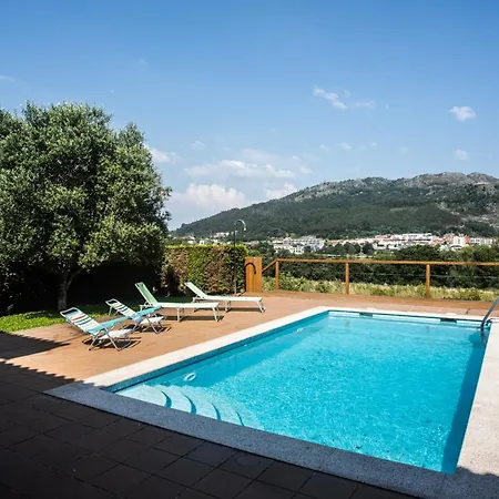 Casa Con Piscina A Orilla Del Rio Mino * Tomino