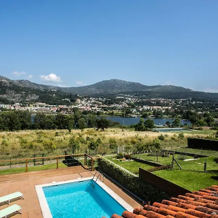 Casa Con Piscina A Orilla Del Rio Mino 펜션 *