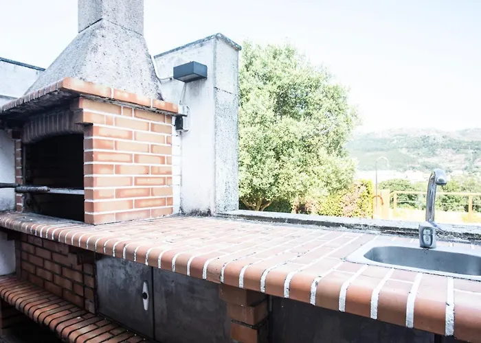 Casa Con Piscina A Orilla Del Rio Mino * Tomiño