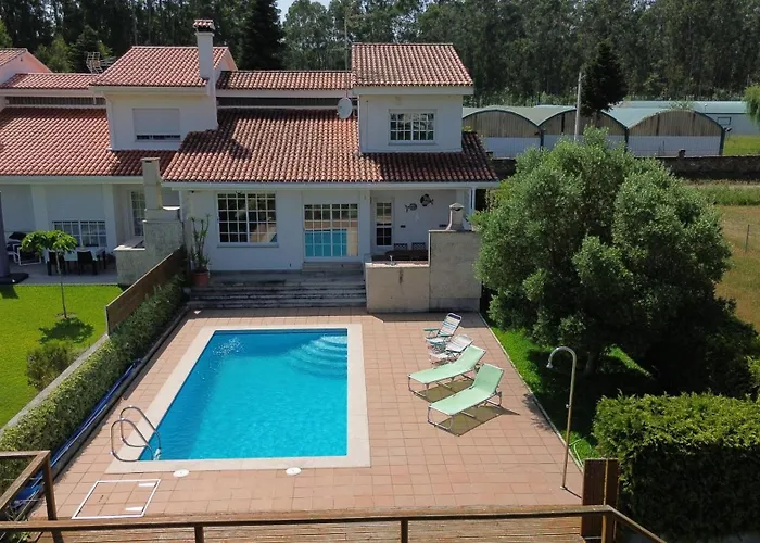 Casa Con Piscina A Orilla Del Rio Mino * Tomiño